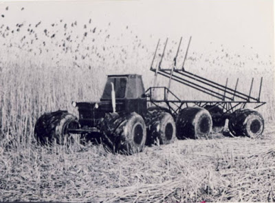 Masini agricole la recoltat. 1983