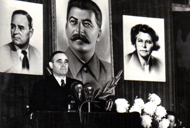 50_Gh. Gh.-Dej vorbind la marele miting de la Atelierele I.T.B. Floreasca, cu prilejul alegerilor din 3 decembrie 1950