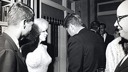 250px-JFK_and_Marilyn_Monroe_1962