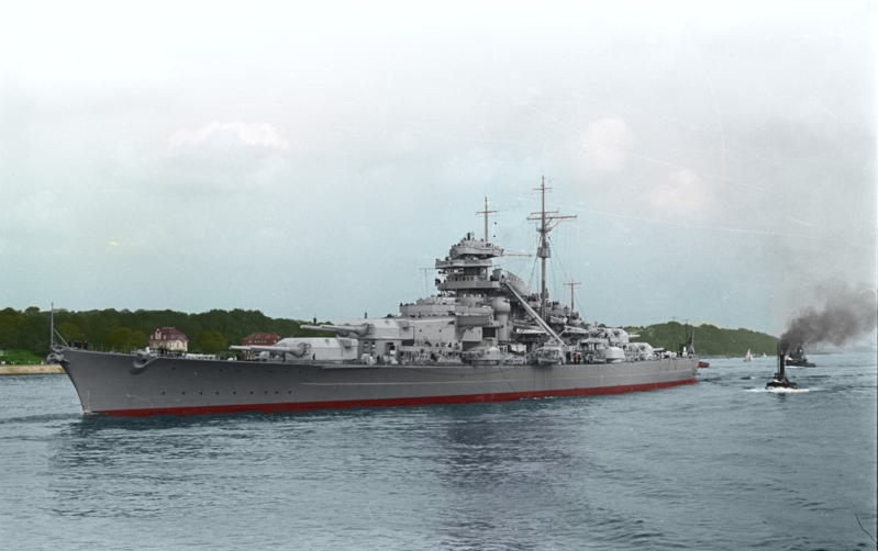Bundesarchiv_Bild_193-04-1-26,_Schlachtschiff_Bismarck_recolored