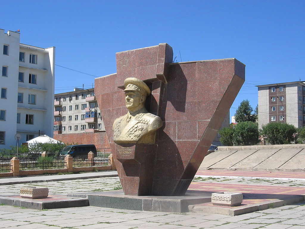 Monument_to_Georgy_Zhukov,_Ulan_Bator,_Mongolia
