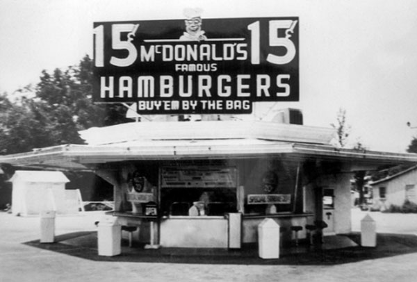 Cum arăta primul McDonald’s din lume, în 1948 (Galerie FOTO)