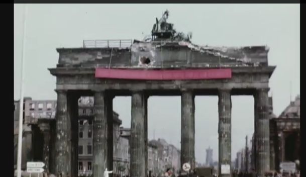IMAGINI DE ARHIVĂ RARE: BERLIN ÎN IULIE 1945 (VIDEO COLOR HD)